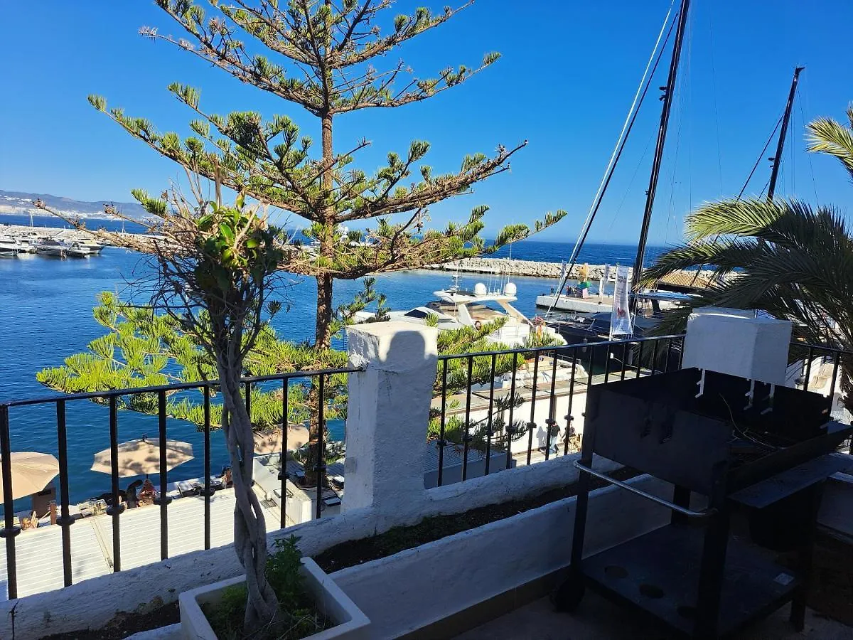 Alloggio in famiglia Private Suites In Huge Penthouse 1St Line Puerto Banus, Incredible Views, Jacuzzis Marbella